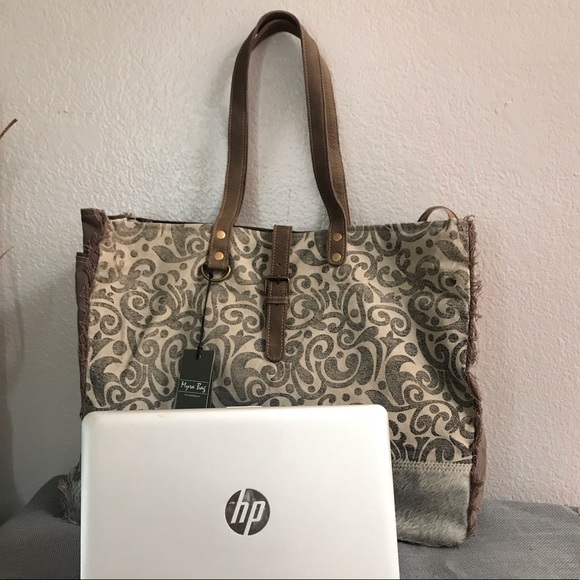 New MYRA bag weekender overnight upcycled cow print leather canvas beach diaper - Picture 10 of 15